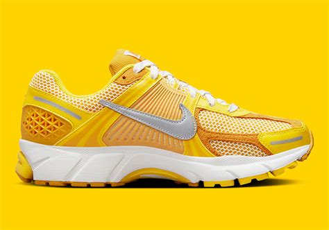 lowest price nike zoom vomero.